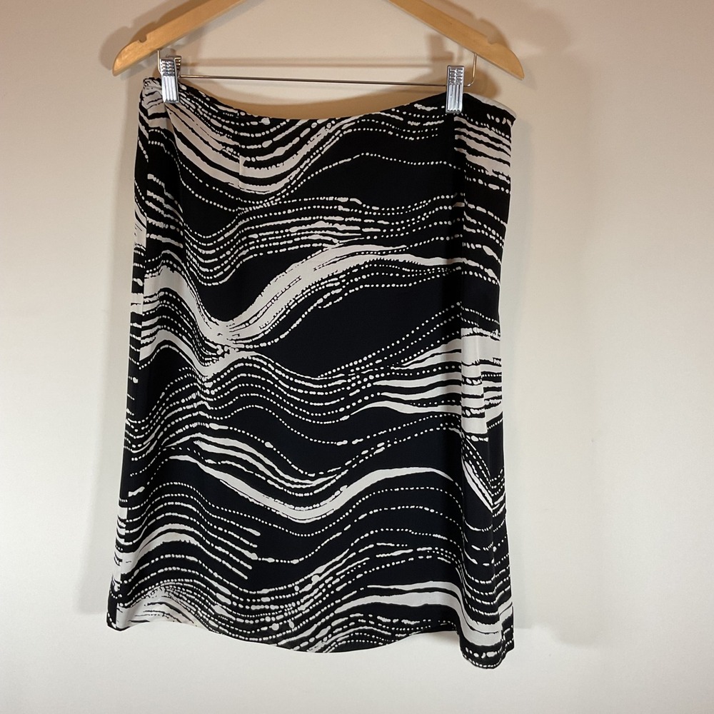 Talbots Pure Silk Black White Abstract Wave Print Midi Skirt Size 14